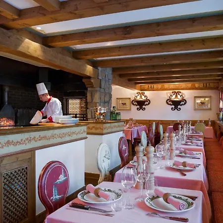 Airelles Courchevel, Les Airelles 5* كورشوفيل